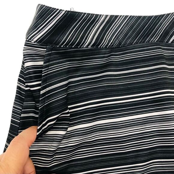 Lady Hagen Skirt Skort Empower Striped Pattern Golf Tennis Sz 2 NWOT - Picture 2 of 11